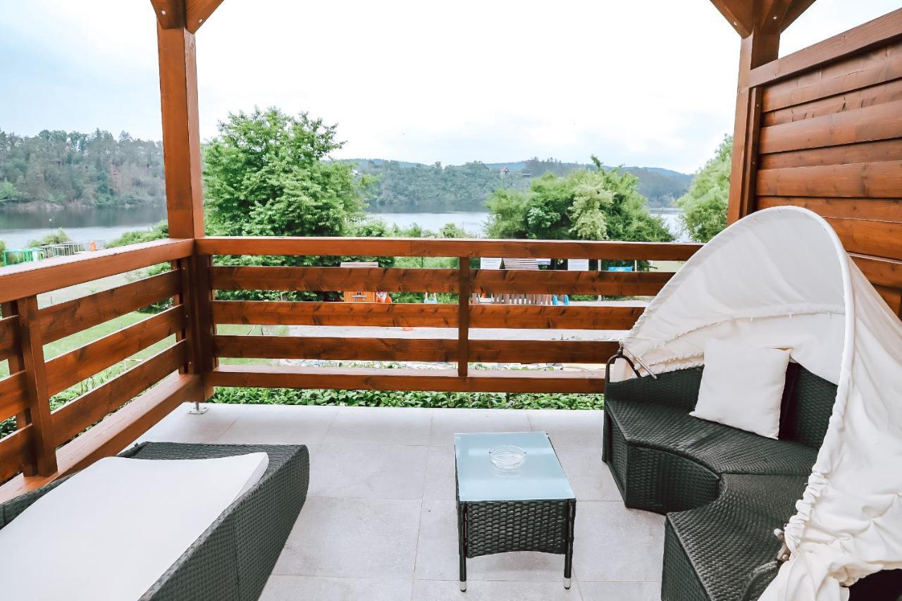 Chaty A Apartmany Hracholusky Kemp Kosatka Pnovany Exterior photo